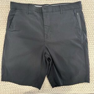 DKNy Men's Black Shorts size 36 men